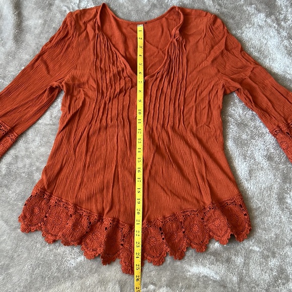 thrifted brunt orange blouse, a little wrinkly but a beautiful lacy shirt - Picture 3 of 4